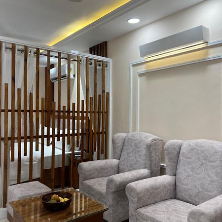 Myst Luxury Stays Zirakpur ภายนอก รูปภาพ