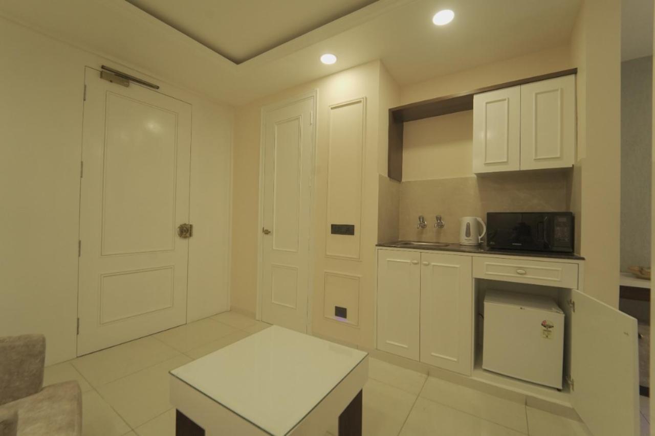 Myst Luxury Stays Zirakpur ภายนอก รูปภาพ