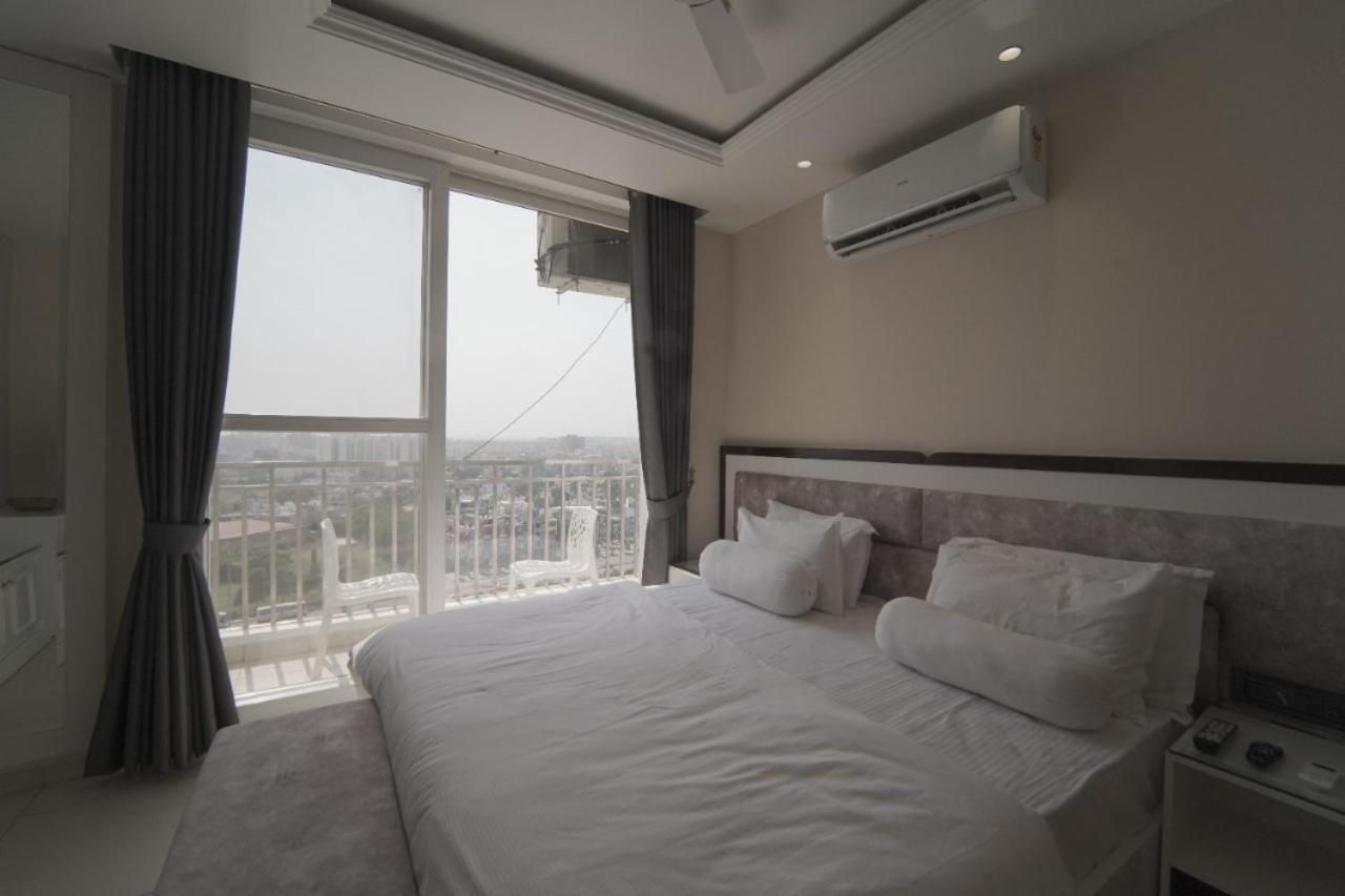 Myst Luxury Stays Zirakpur ภายนอก รูปภาพ
